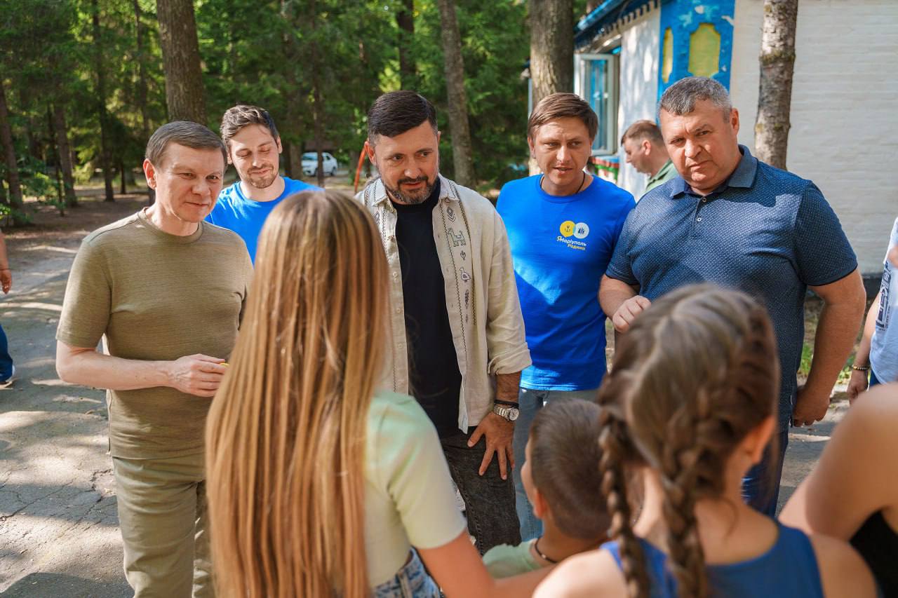 Тут провели літо понад 600 маленьких маріупольців: Сергій Моргунов зустрівся з відпочивальниками оздоровчого центру "ЯМаріуполь.Родина"